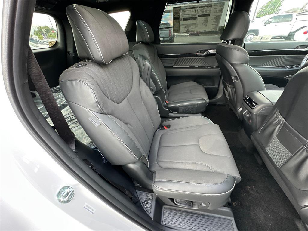 new 2025 Hyundai Palisade car, priced at $46,987