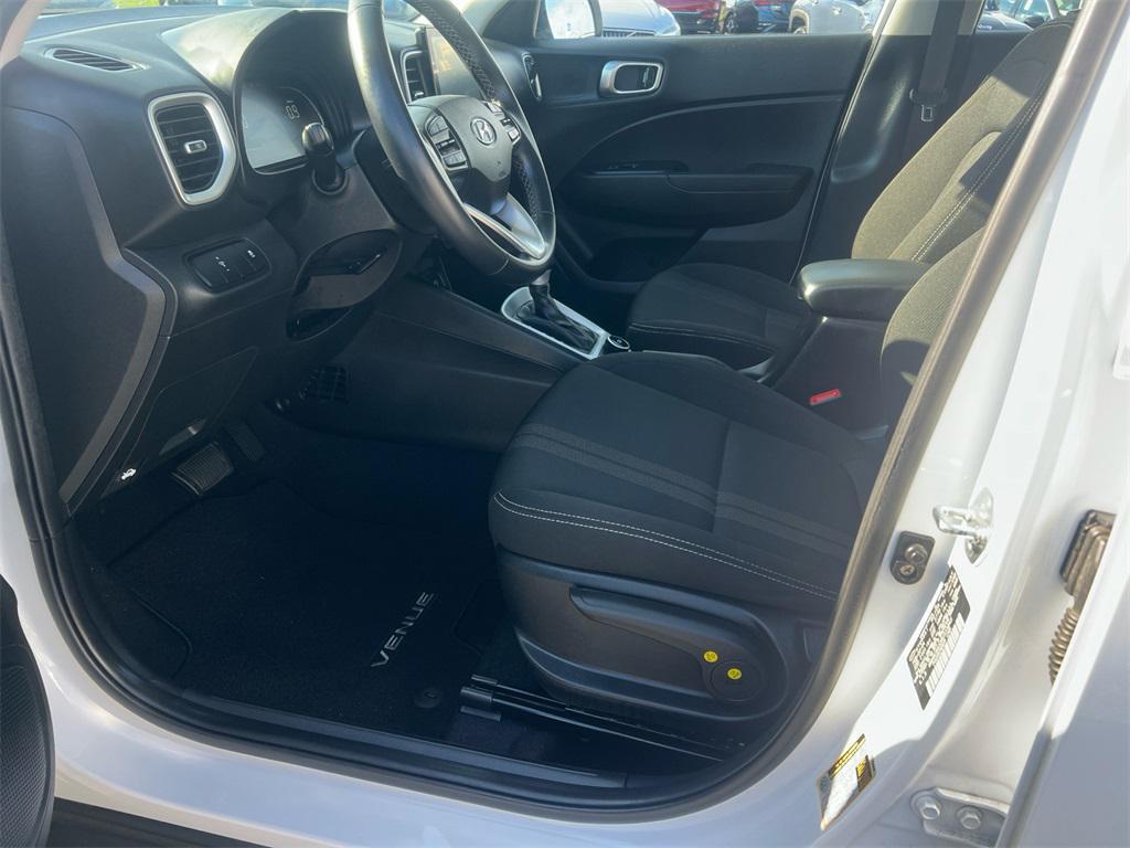 used 2024 Hyundai Venue car, priced at $17,995