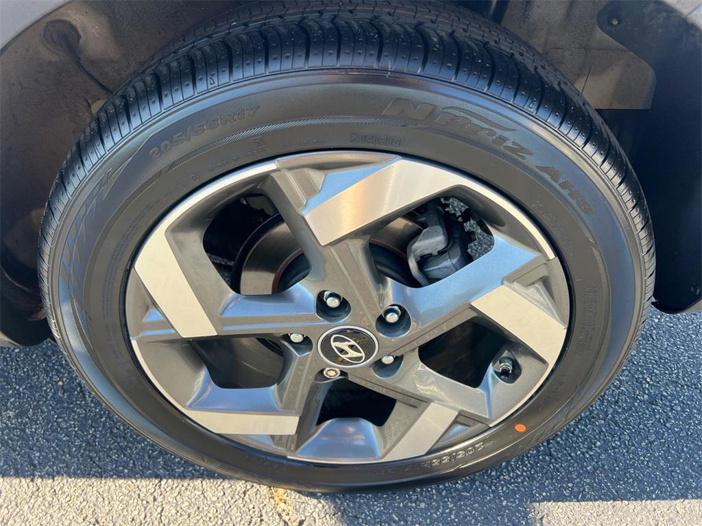 used 2024 Hyundai Venue car, priced at $17,995