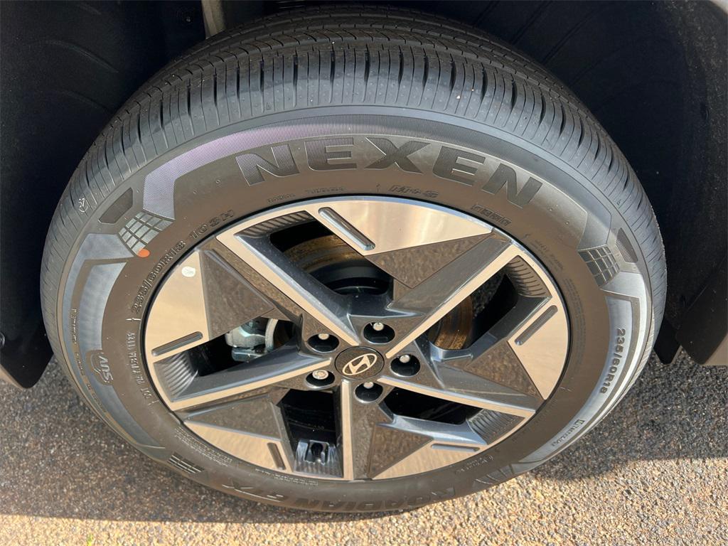 new 2025 Hyundai TUCSON Hybrid car, priced at $37,000