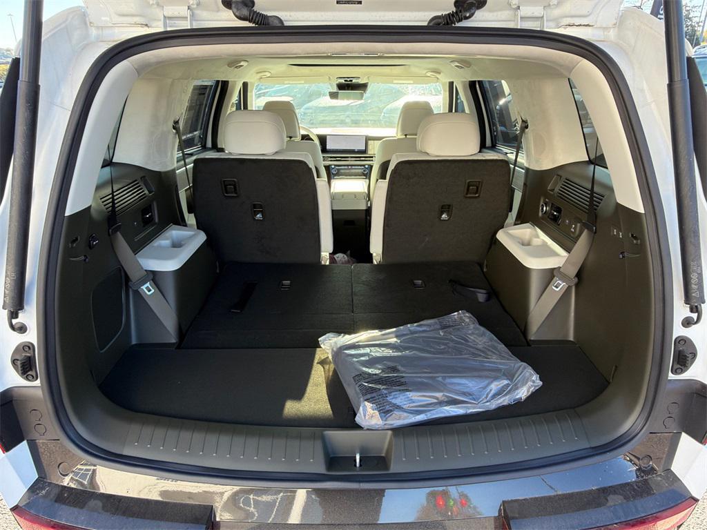 new 2025 Hyundai Santa Fe car, priced at $43,100