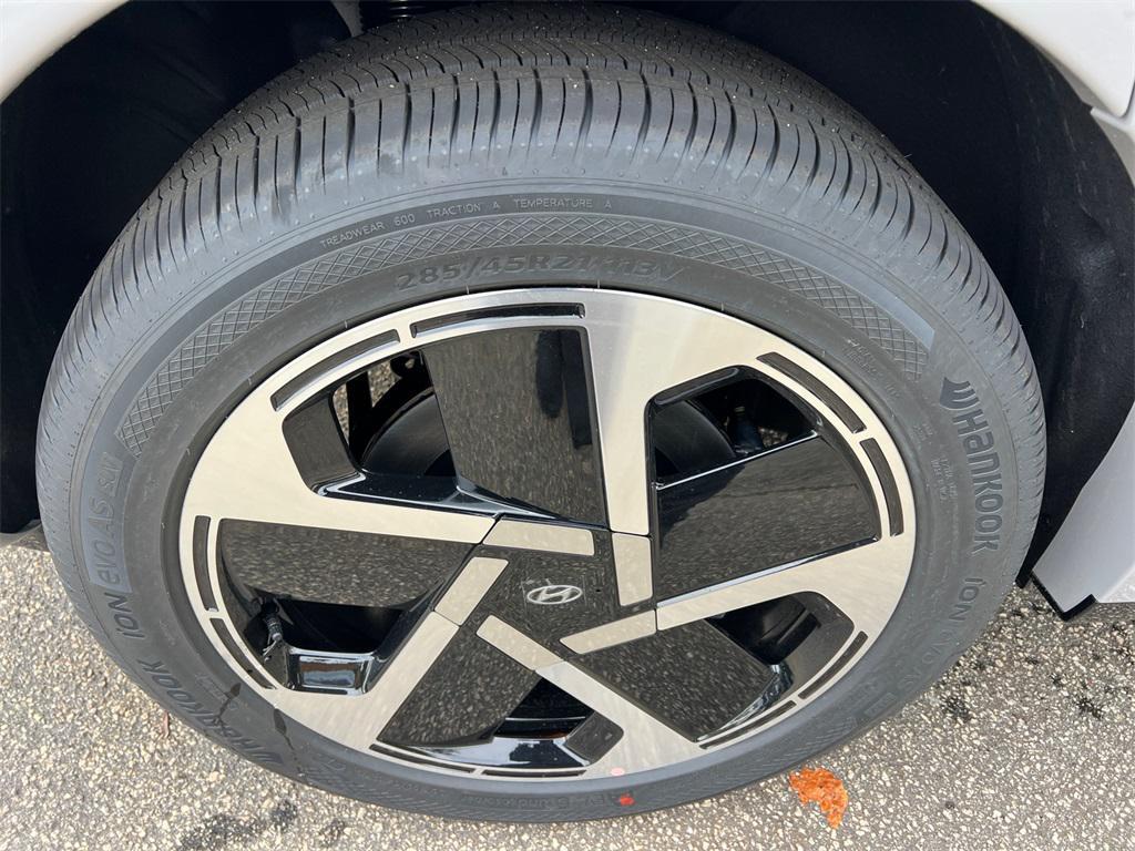 new 2026 Hyundai IONIQ 9 car, priced at $73,195