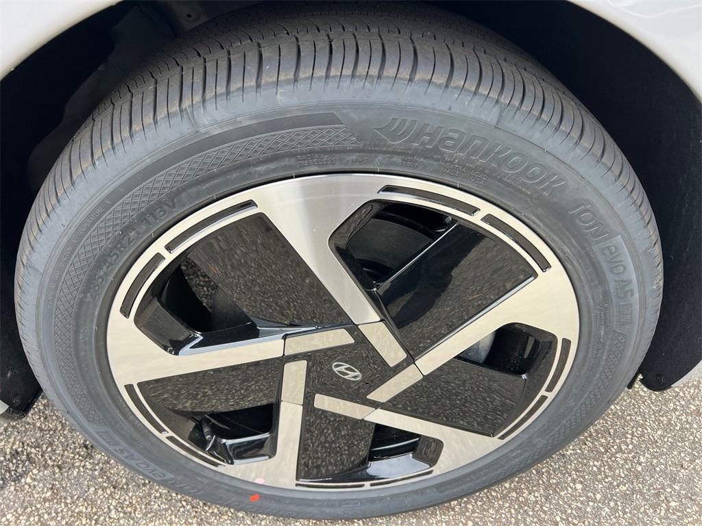 new 2026 Hyundai IONIQ 9 car, priced at $73,195