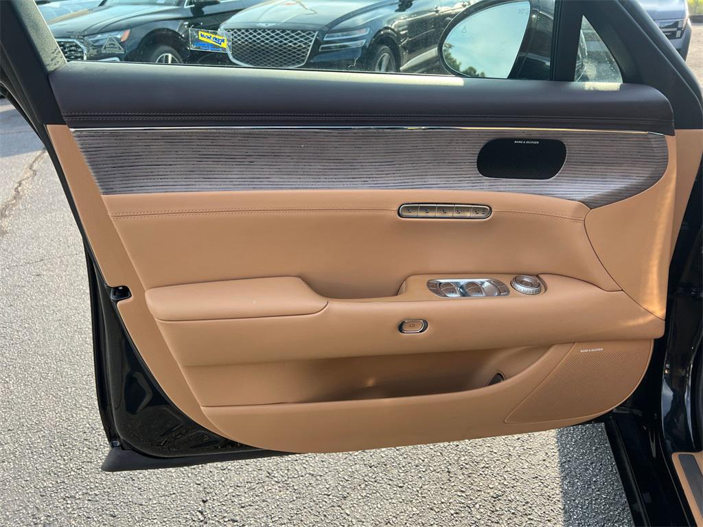 used 2025 Genesis G90 car, priced at $71,994