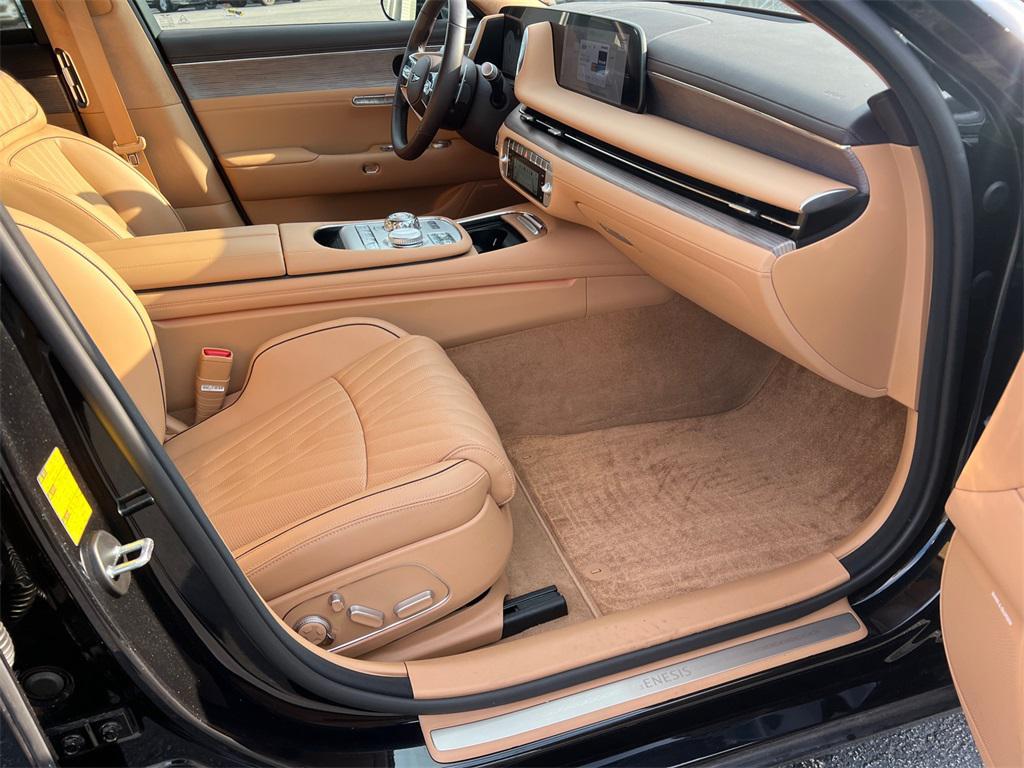 used 2025 Genesis G90 car, priced at $71,994