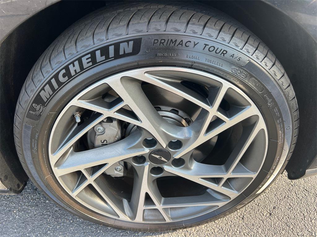 used 2025 Genesis G90 car, priced at $71,994