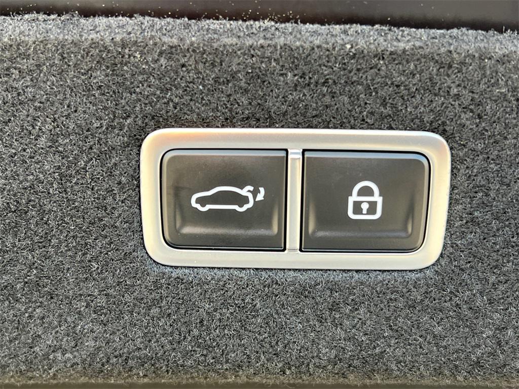 used 2025 Genesis G90 car, priced at $71,994