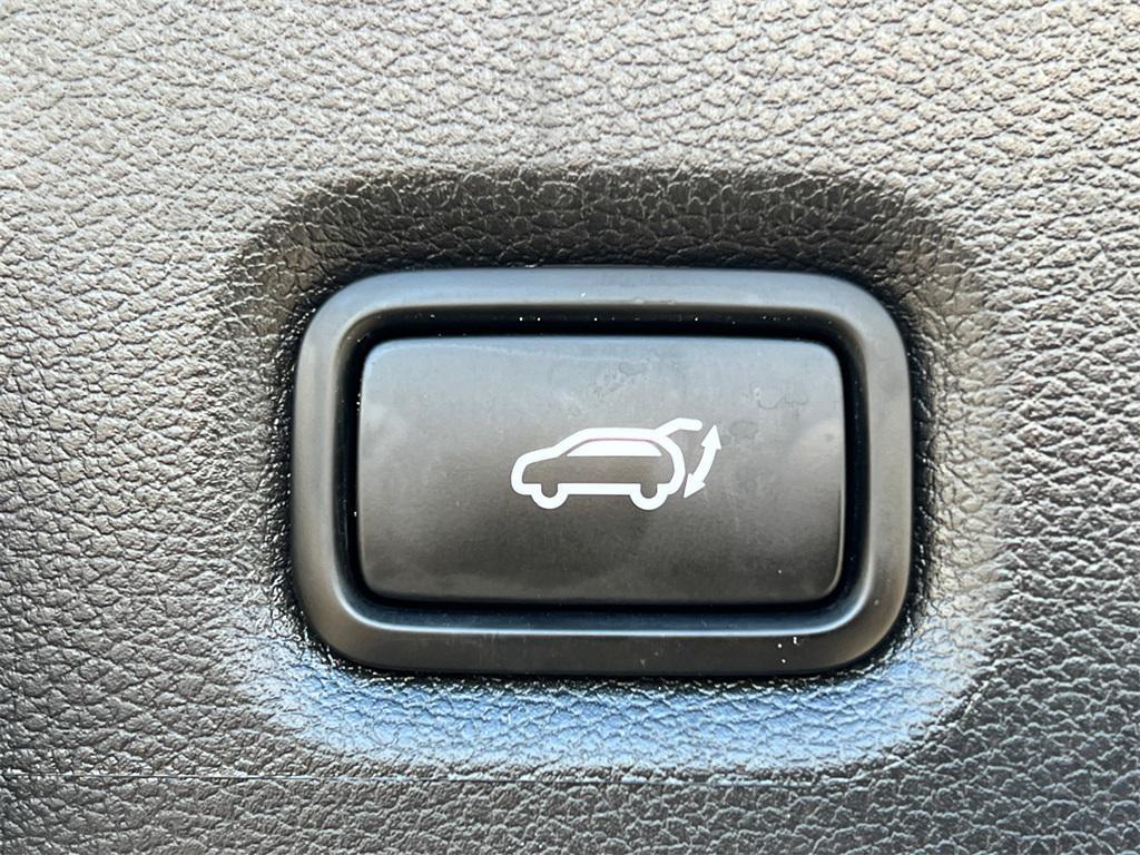 used 2022 Hyundai Santa Fe car, priced at $29,992