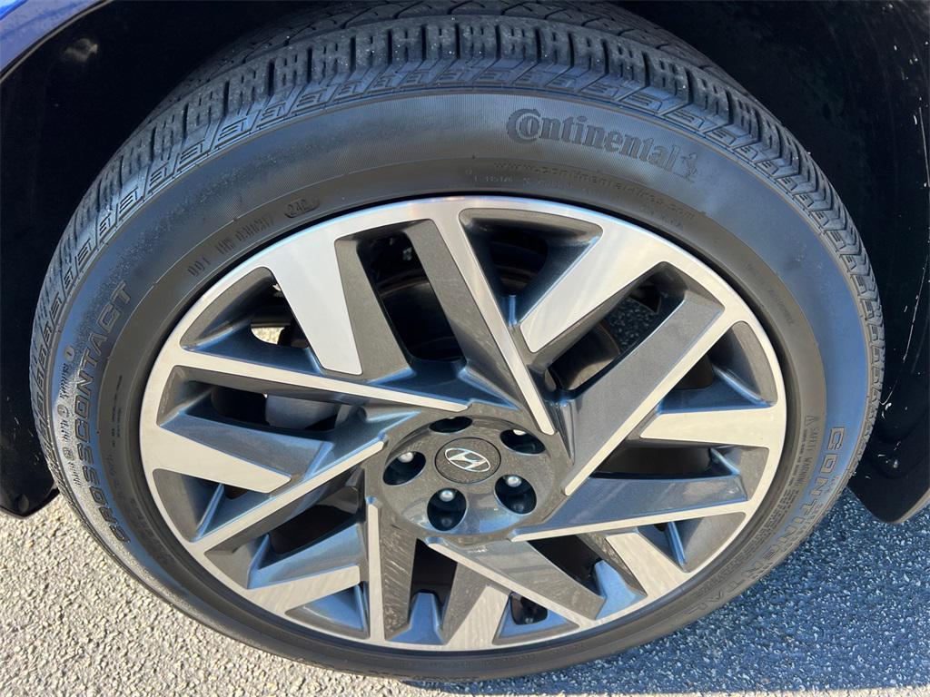 used 2022 Hyundai Santa Fe car, priced at $29,992