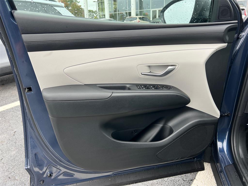new 2026 Hyundai Tucson car, priced at $29,605