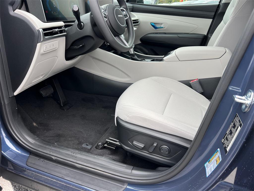 new 2026 Hyundai Tucson car, priced at $29,605