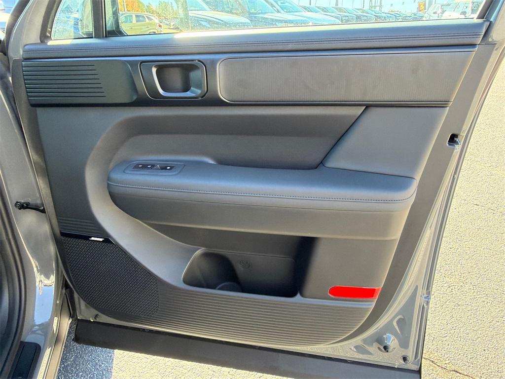 new 2026 Hyundai SANTA FE HEV car, priced at $45,400