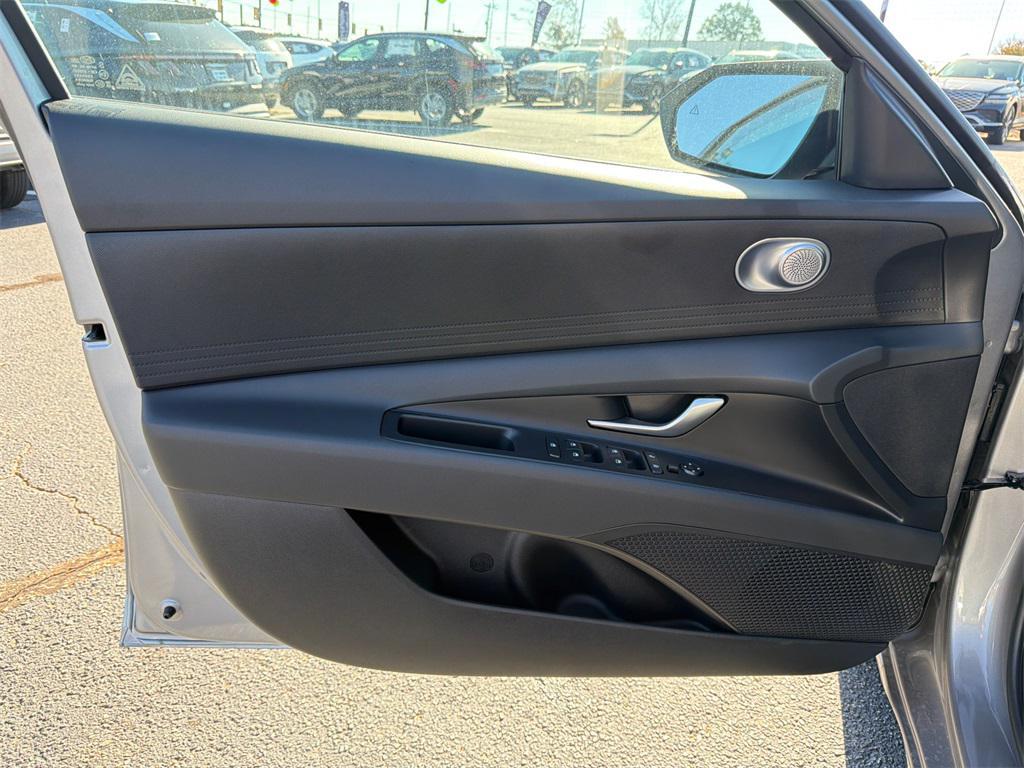 new 2025 Hyundai Elantra car, priced at $21,475