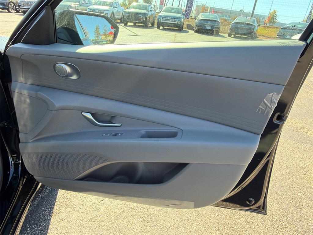 new 2026 Hyundai ELANTRA HEV car, priced at $24,920