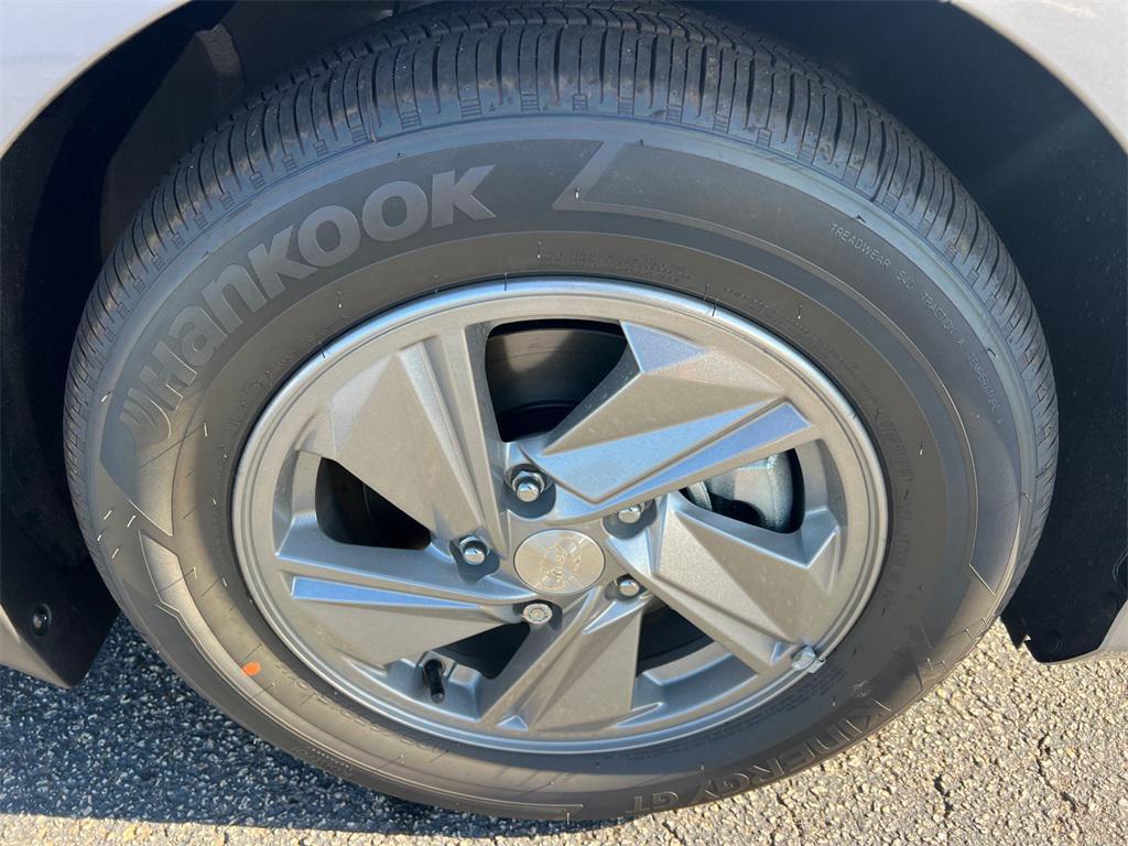 new 2025 Hyundai Elantra car, priced at $21,610