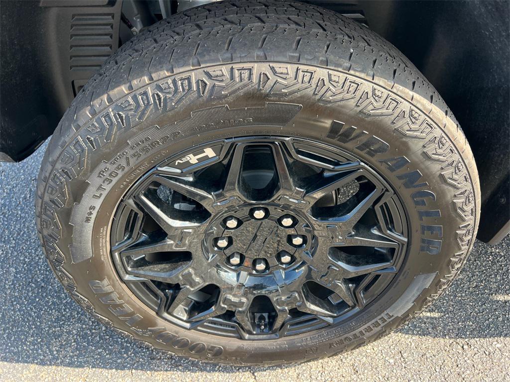 used 2025 GMC HUMMER EV Pickup car, priced at $63,988