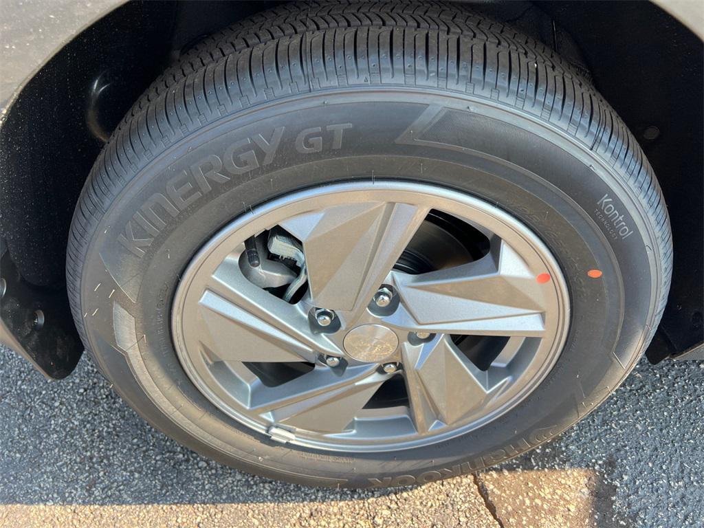 new 2025 Hyundai Elantra car, priced at $22,050