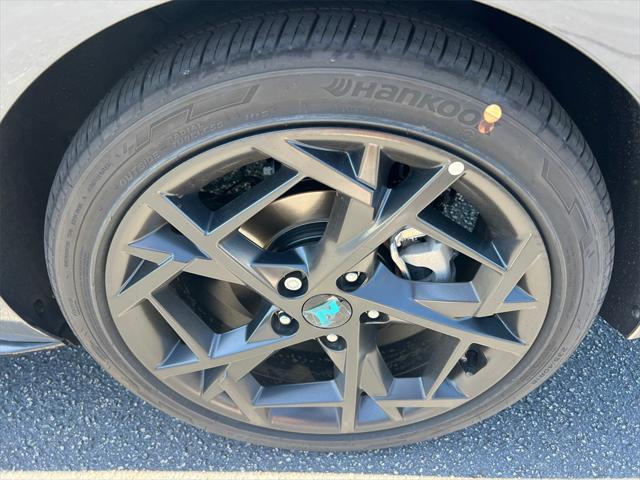 new 2025 Hyundai Elantra car, priced at $28,487