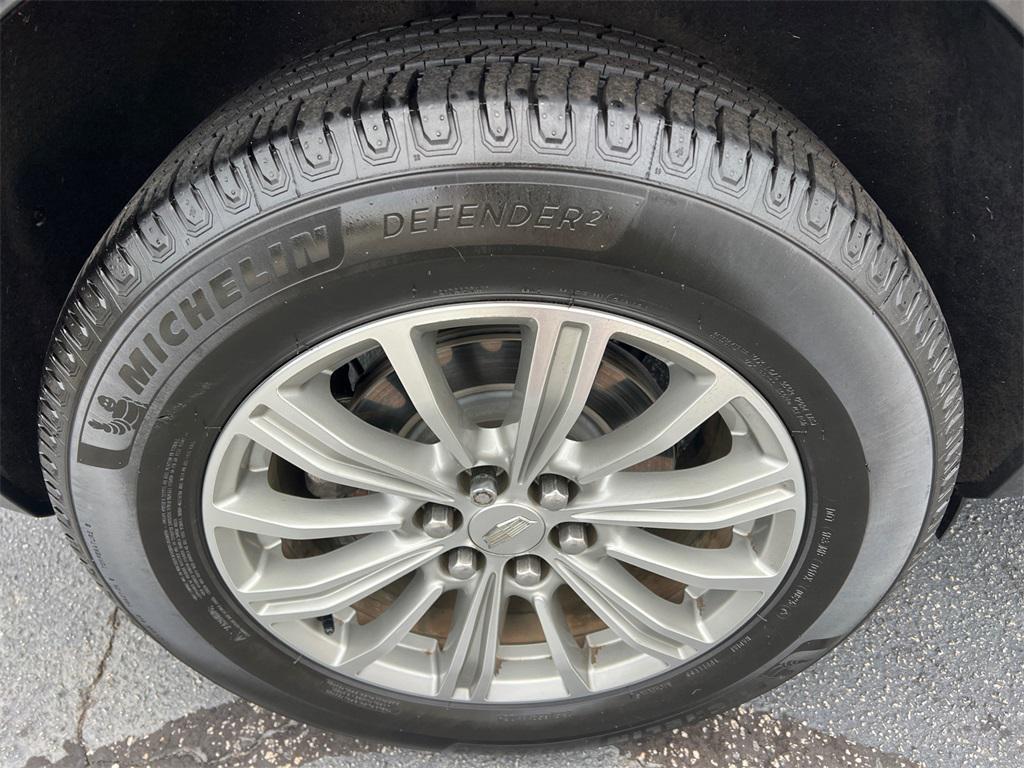 used 2018 Cadillac XT5 car, priced at $15,993