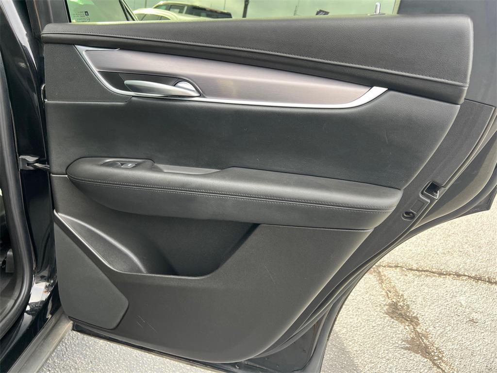 used 2018 Cadillac XT5 car, priced at $15,993