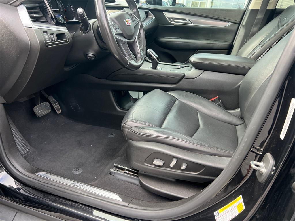 used 2018 Cadillac XT5 car, priced at $15,993