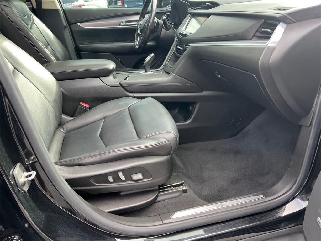 used 2018 Cadillac XT5 car, priced at $15,993