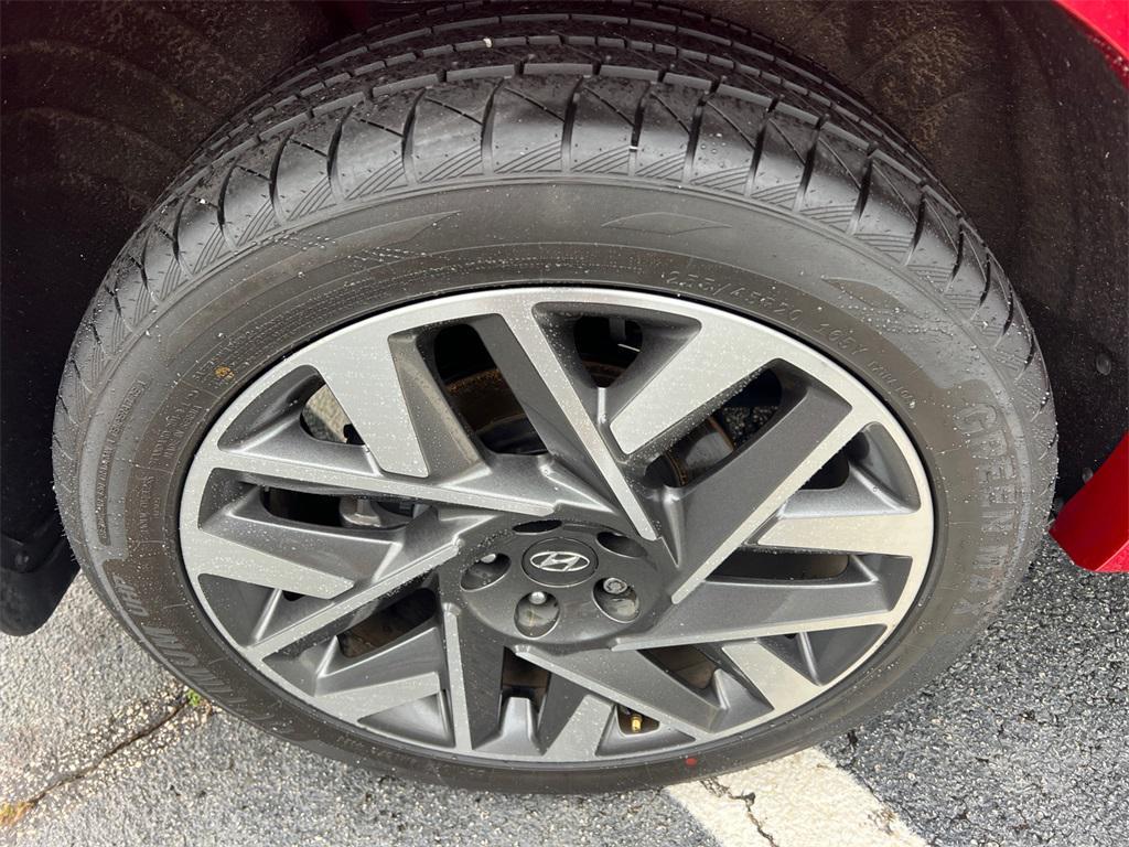 used 2023 Hyundai Santa Fe car, priced at $24,988