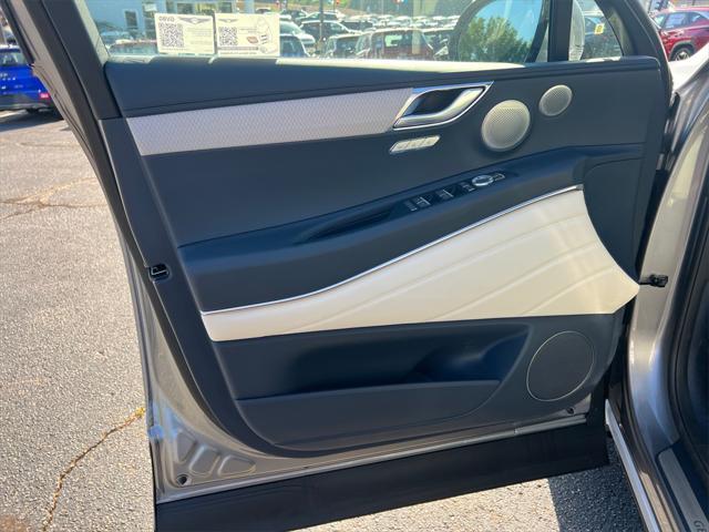 new 2025 Genesis GV80 car, priced at $80,304