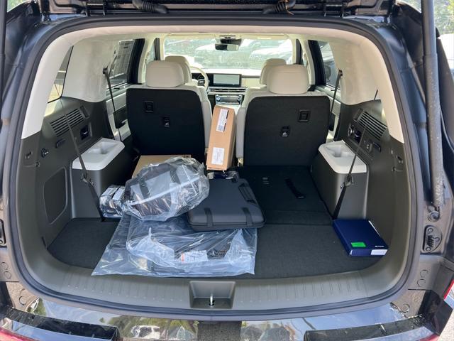 new 2025 Hyundai Santa Fe car, priced at $46,025