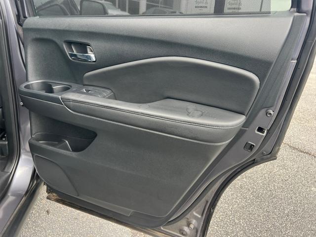 used 2022 Honda Pilot car, priced at $30,994