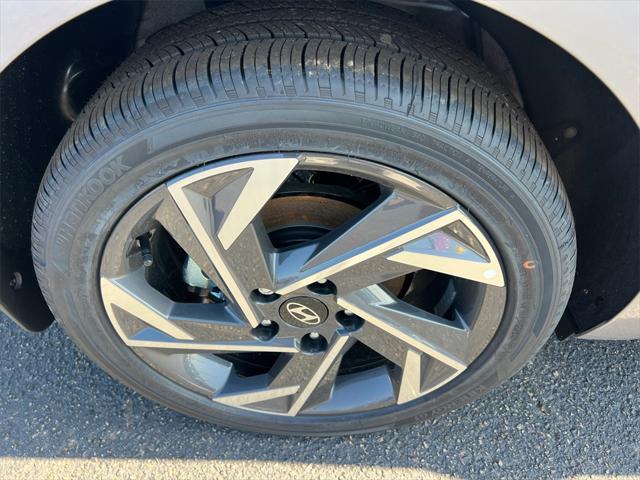new 2025 Hyundai Elantra car, priced at $25,735