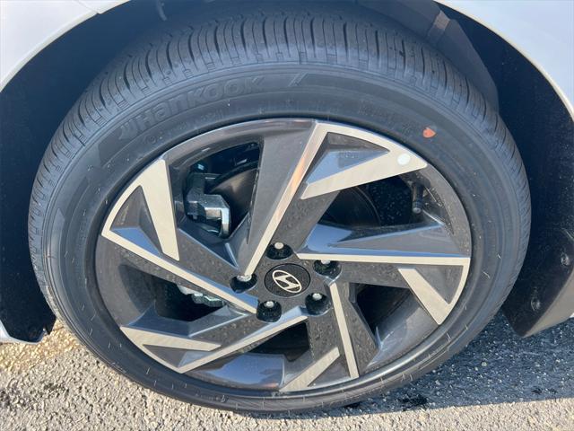 new 2025 Hyundai Elantra car, priced at $25,965