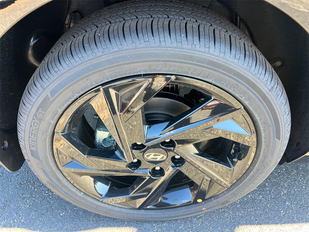 new 2026 Hyundai ELANTRA HEV car, priced at $27,085