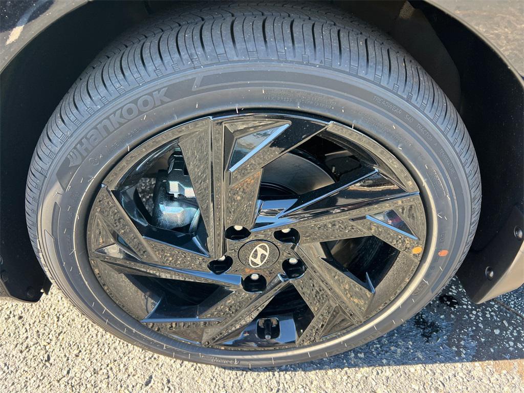 new 2026 Hyundai ELANTRA HEV car, priced at $27,085