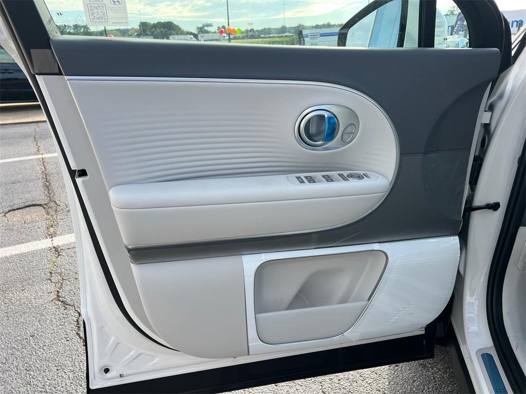new 2026 Hyundai IONIQ 9 car, priced at $69,145