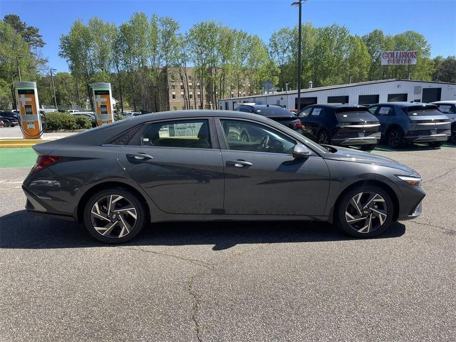 new 2024 Hyundai Elantra HEV car, priced at $28,240