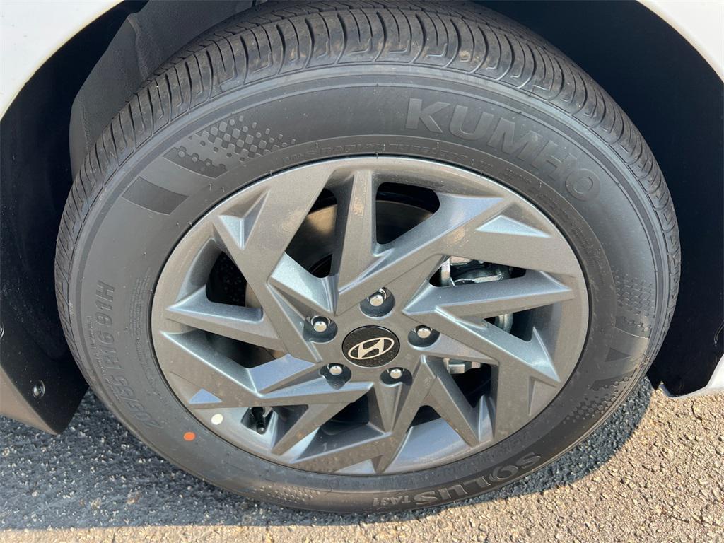 new 2025 Hyundai ELANTRA HEV car, priced at $24,580