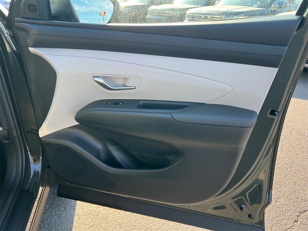 new 2026 Hyundai Tucson car, priced at $29,400
