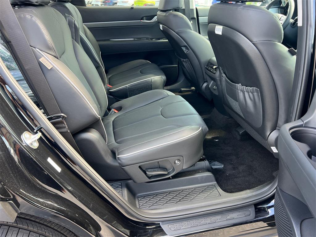 new 2025 Hyundai Palisade car, priced at $42,270