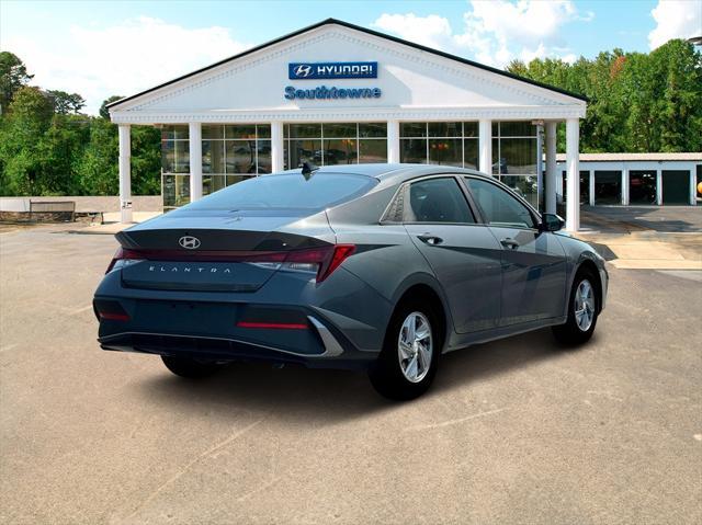 new 2025 Hyundai Elantra car, priced at $23,040