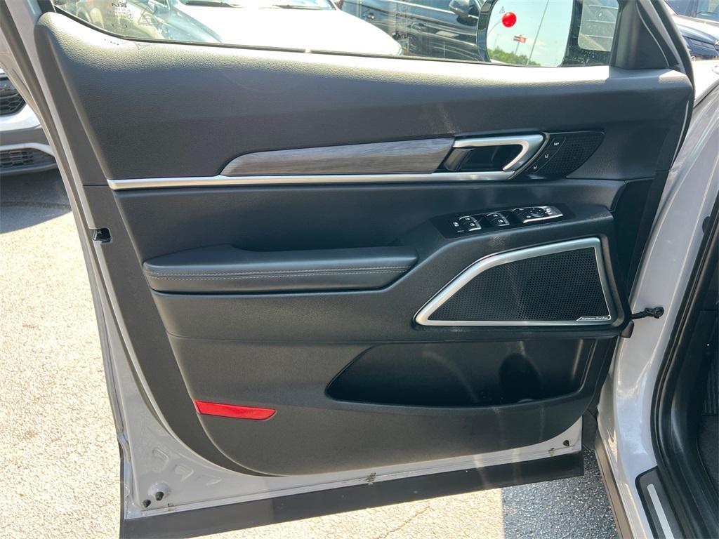 used 2024 Kia Telluride car, priced at $43,993