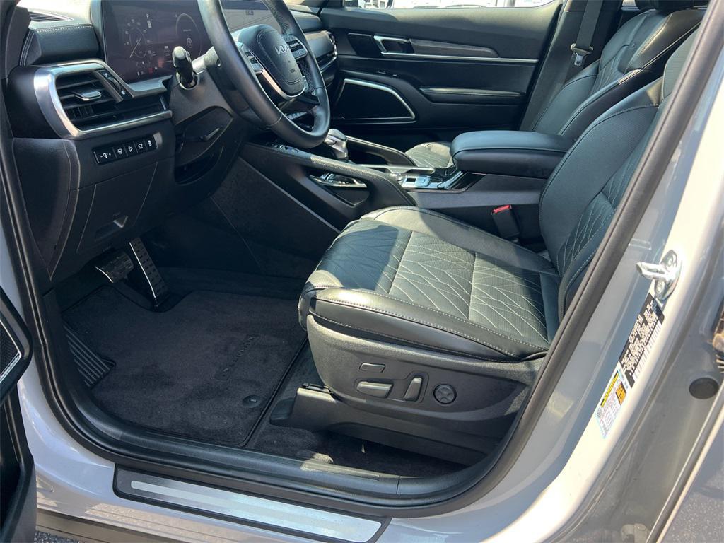 used 2024 Kia Telluride car, priced at $43,993