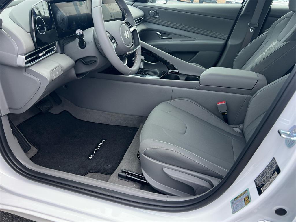 new 2025 Hyundai Elantra car, priced at $25,980