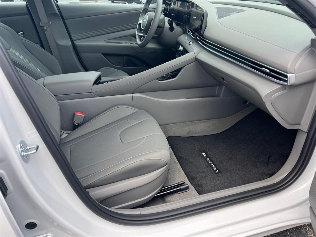 new 2025 Hyundai Elantra car, priced at $25,980
