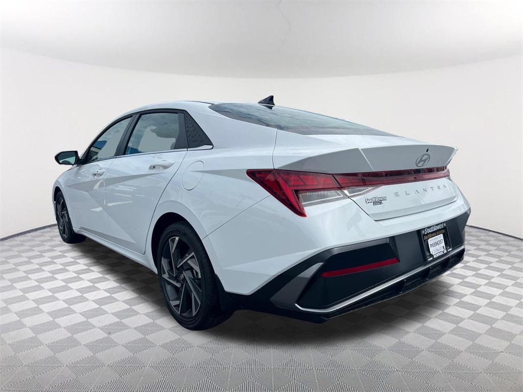 new 2025 Hyundai Elantra car, priced at $25,980