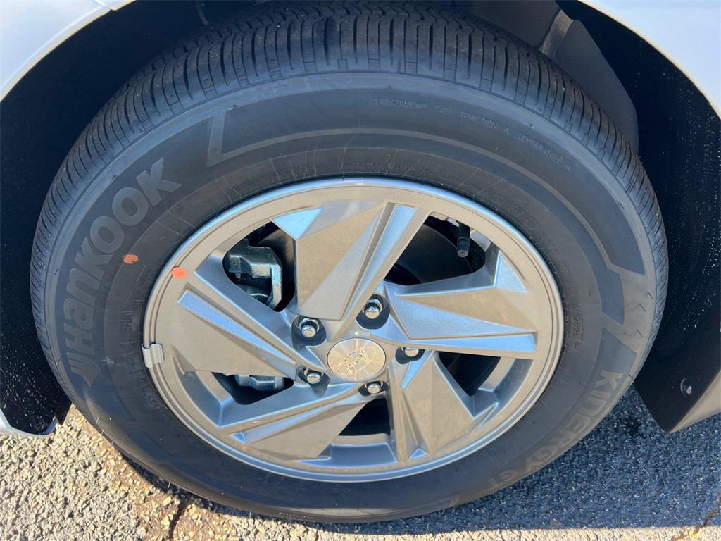 new 2025 Hyundai Elantra car, priced at $22,535