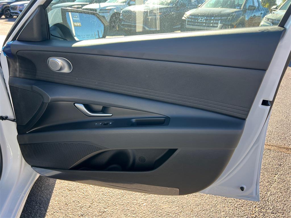 new 2025 Hyundai Elantra car, priced at $22,535