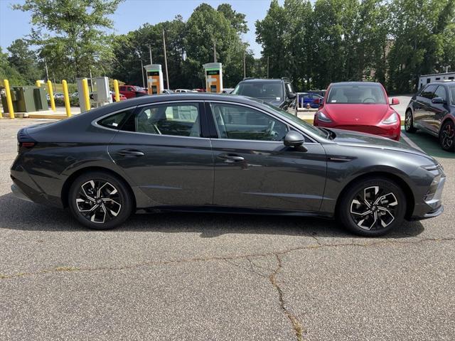 new 2024 Hyundai Sonata car, priced at $26,309