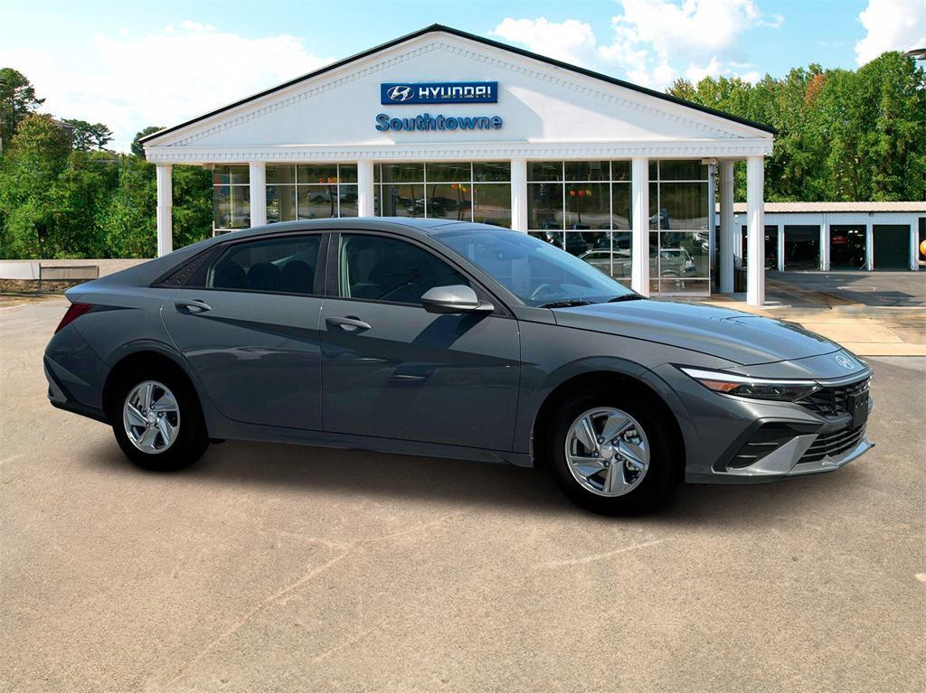 new 2025 Hyundai Elantra car, priced at $21,565