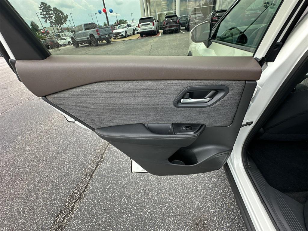 used 2023 Nissan Rogue car, priced at $19,992